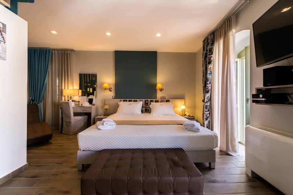 פיסקרדו Fiscardonna Luxury Suites מראה חיצוני תמונה